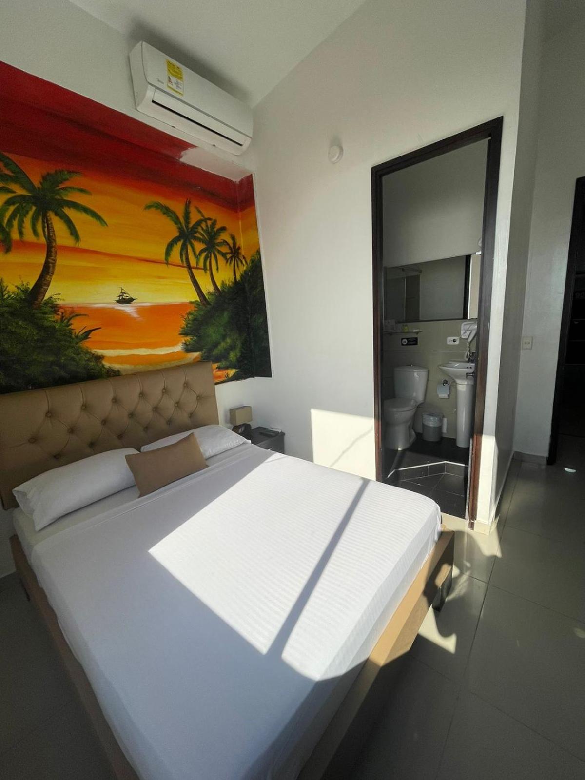 Hotel Hernandez Ctg Картахена Экстерьер фото