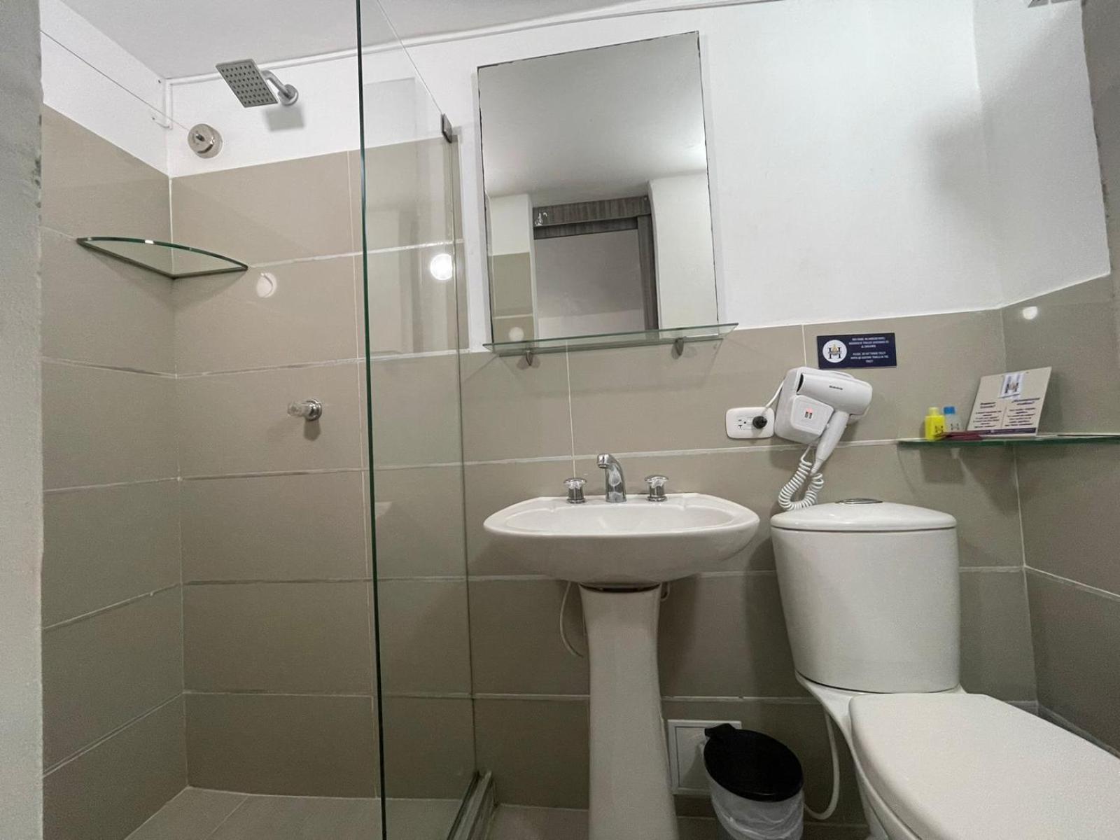 Hotel Hernandez Ctg Картахена Экстерьер фото