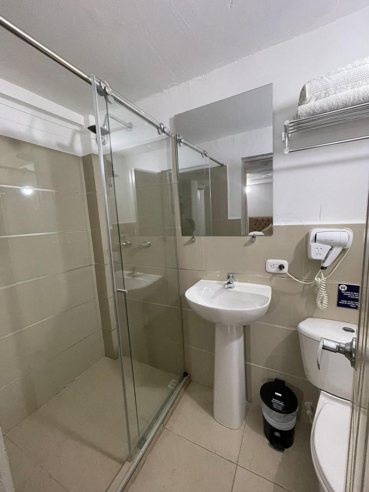 Hotel Hernandez Ctg Картахена Экстерьер фото