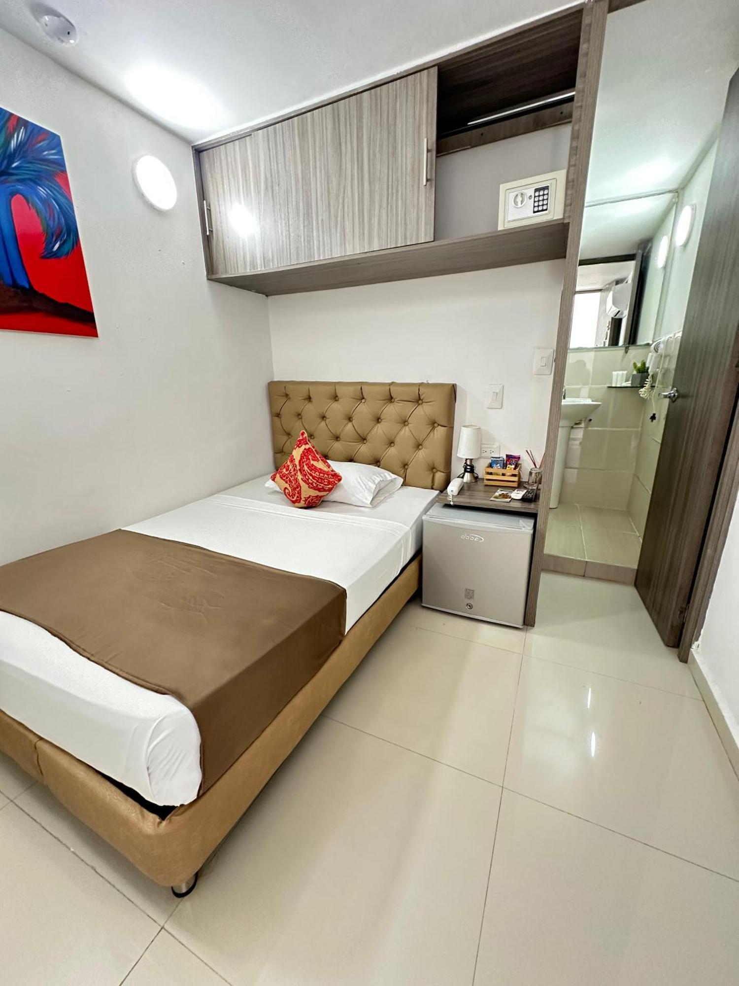 Hotel Hernandez Ctg Картахена Экстерьер фото